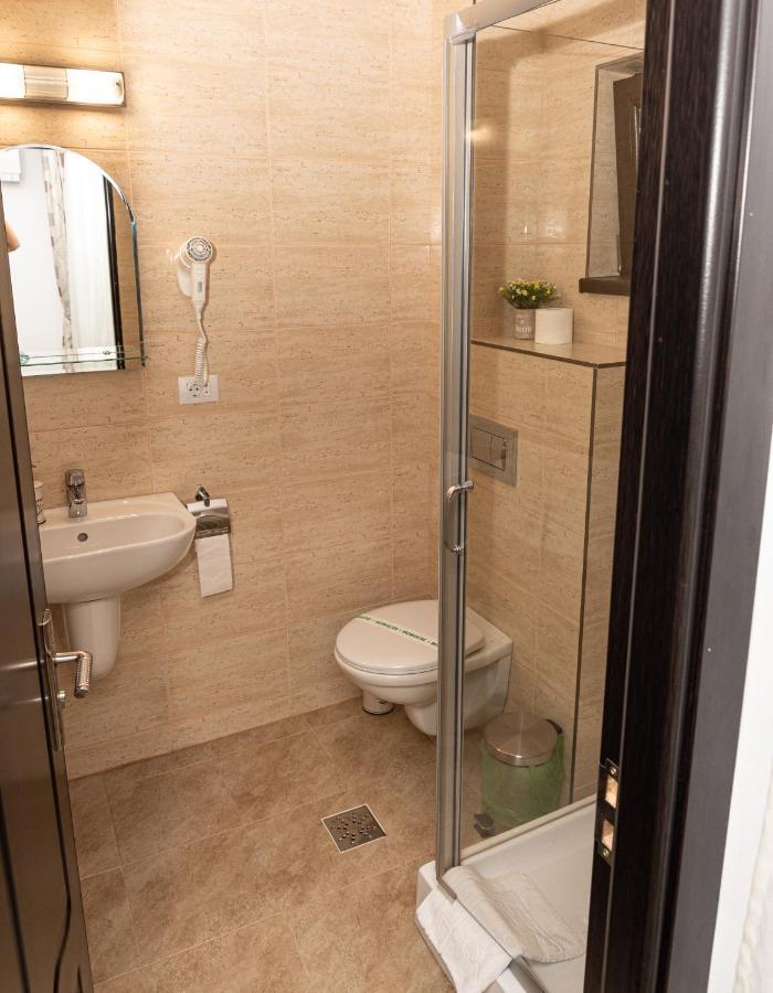 K'Raman Hotel Râmnicu Vâlcea Kültér fotó